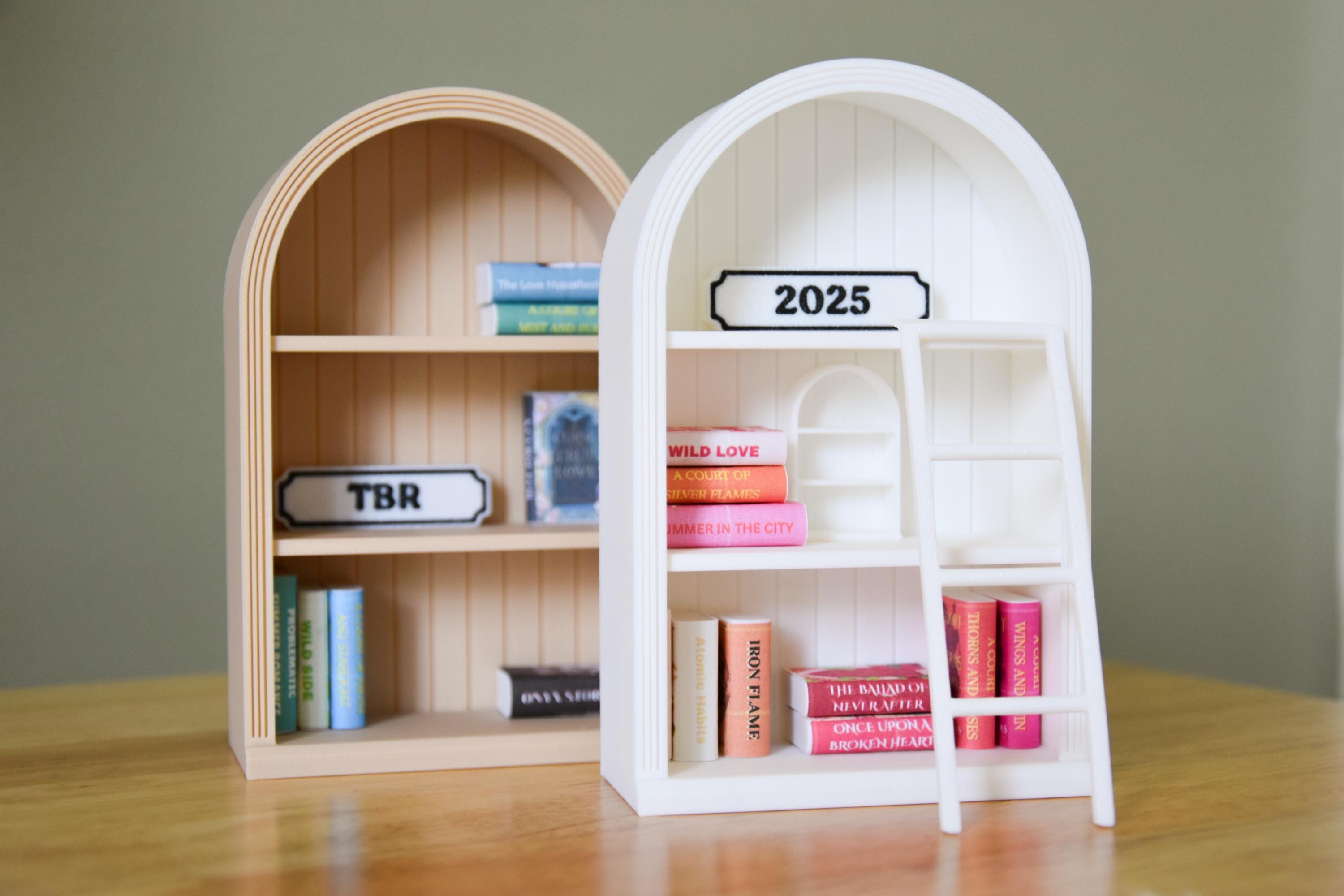 Arched Mini Bookshelf- 1:12 scale