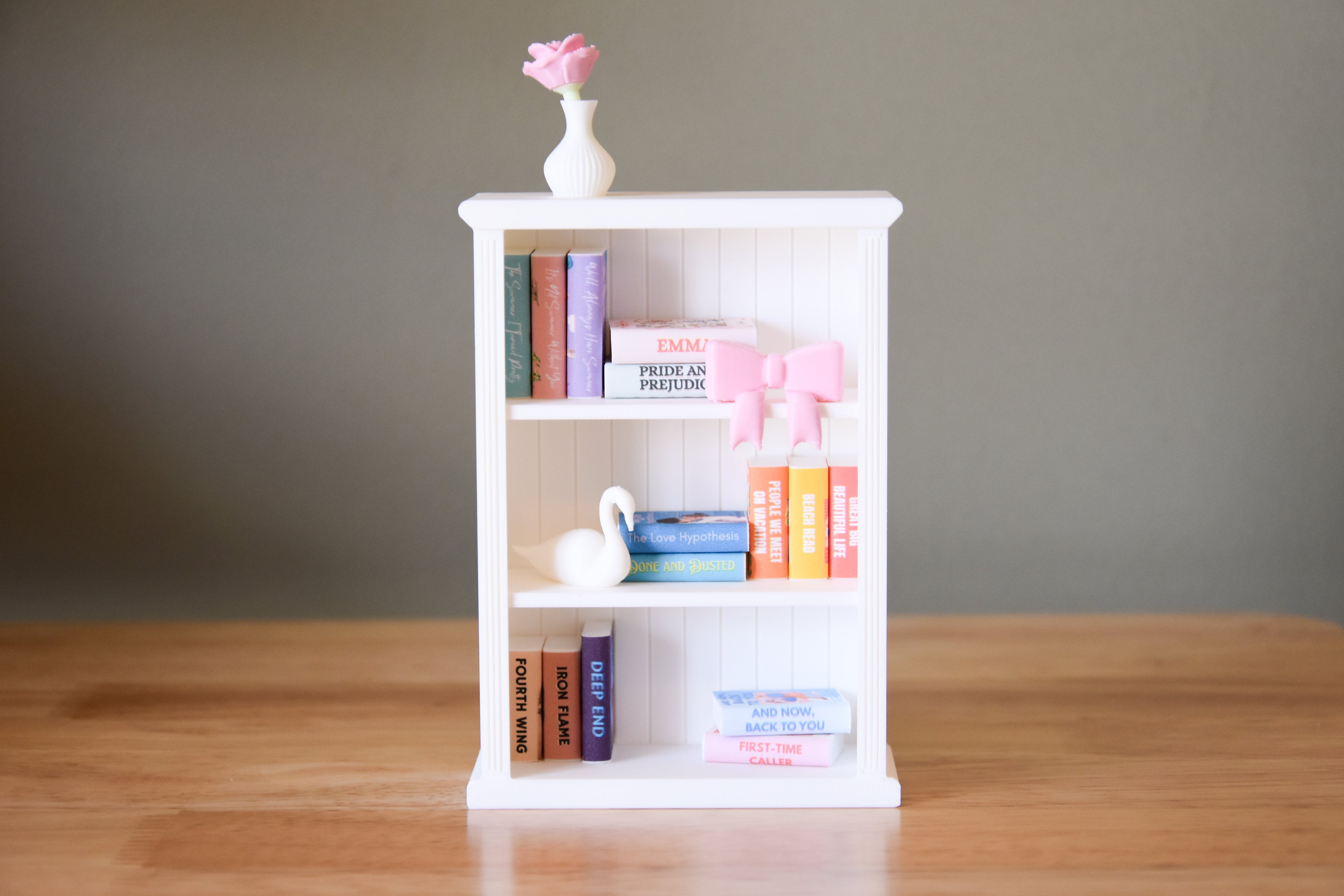 Bow Shelf Sitter- Mini 1:12 scale