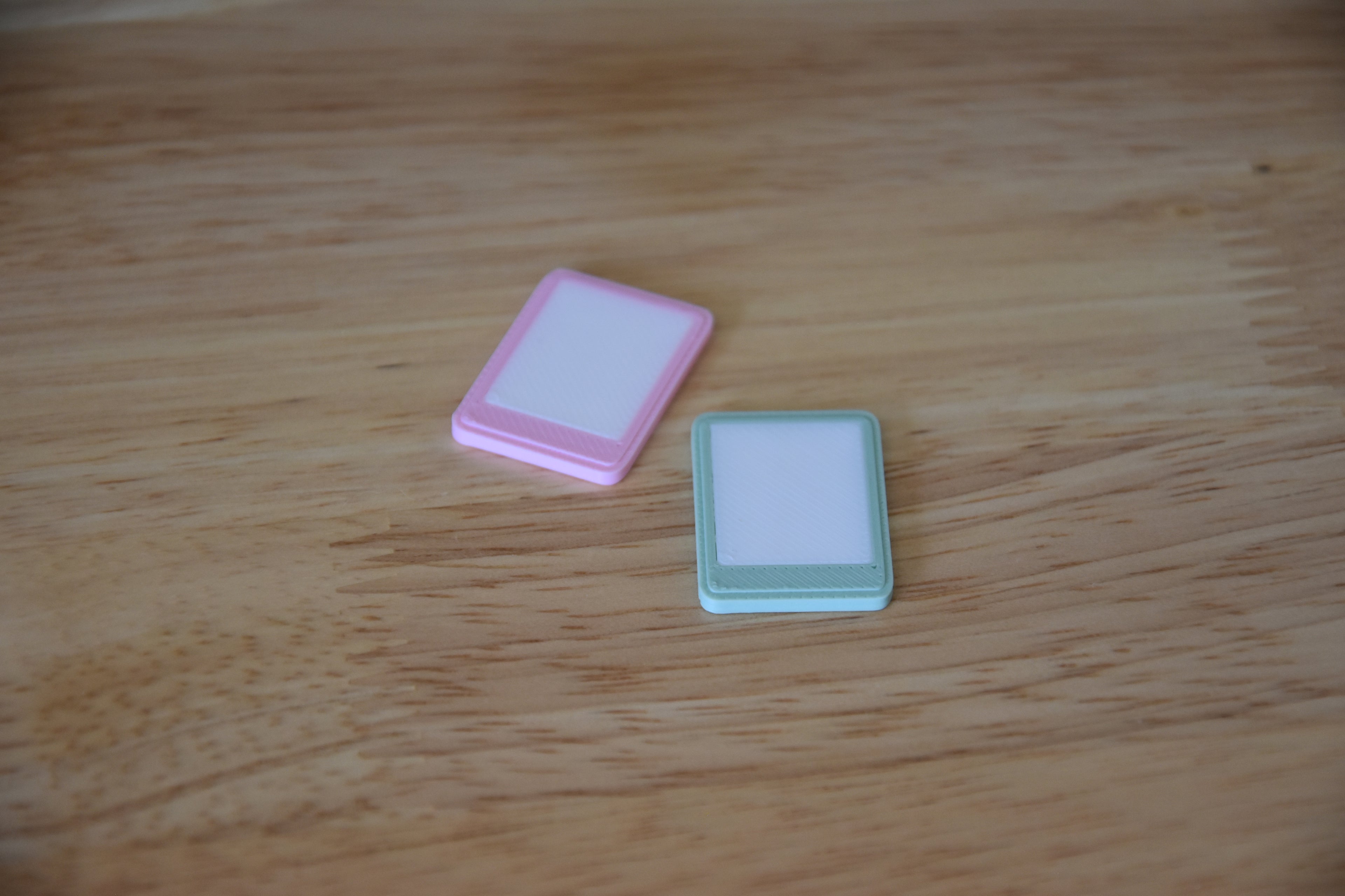 E-Reader- Mini 1:12 scale